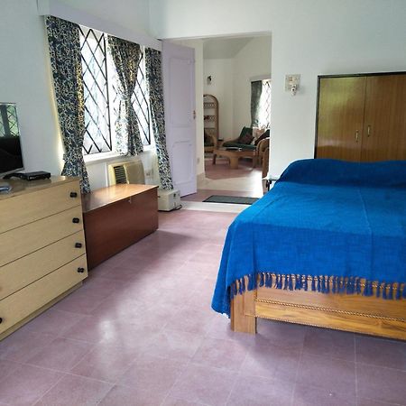 Aayesh Bed & Breakfast Шантиникетан Экстерьер фото
