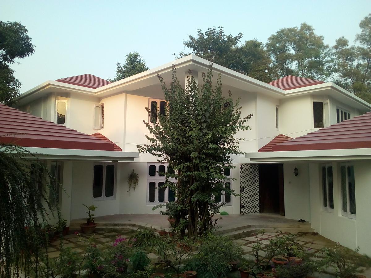 Aayesh Bed & Breakfast Шантиникетан Экстерьер фото