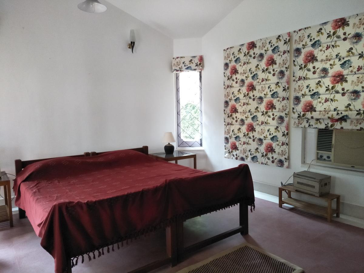 Aayesh Bed & Breakfast Шантиникетан Экстерьер фото